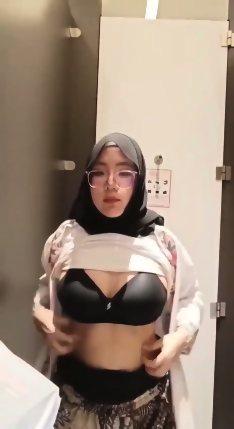 Viral Bokep Jilbab Viral Gelora Membara Di Balik Kaca Who Loves Full Version?